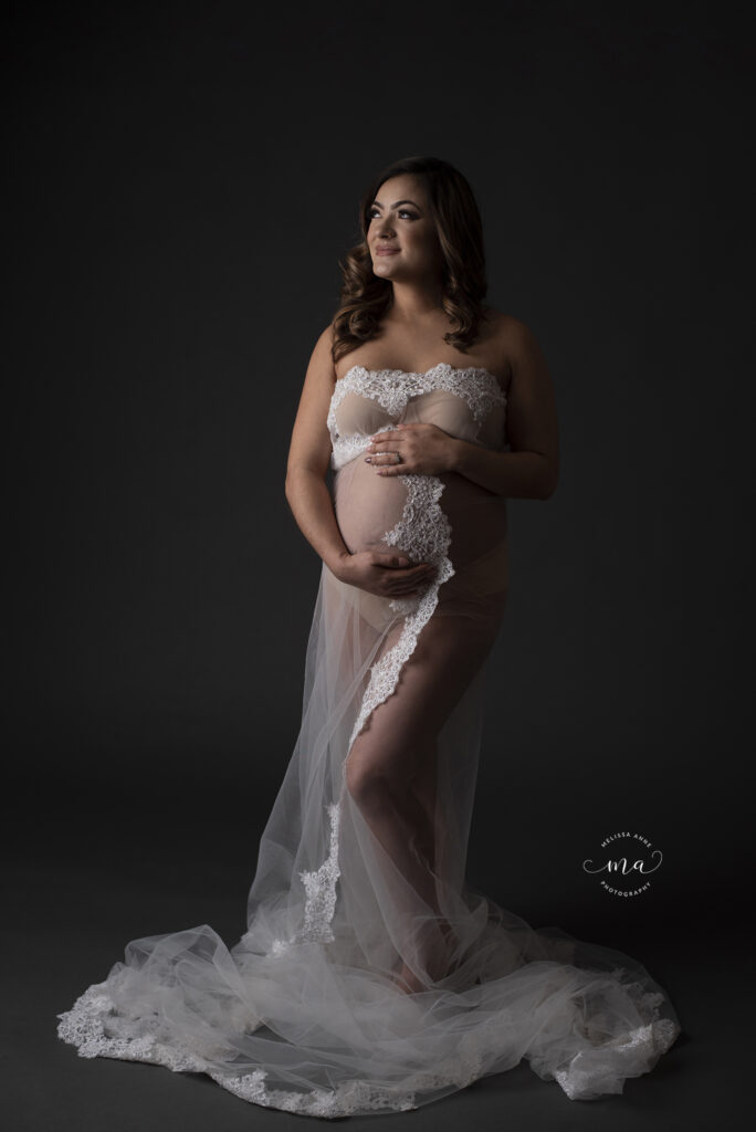 Michigan maternity newborn photographer Melissa Anne Photography lace veil fine art maternity pregnancy photo