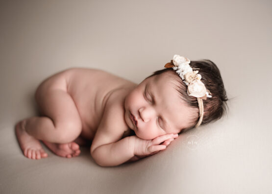Michigan newborn photographer Melissa Anne Photography baby girl