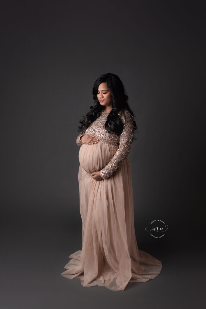 Michigan maternity newborn photographer Melissa Anne Photography studio pregnancy photos
