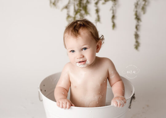 Michigan photographer Melissa Anne Photography cake smash session washtub one year old boy