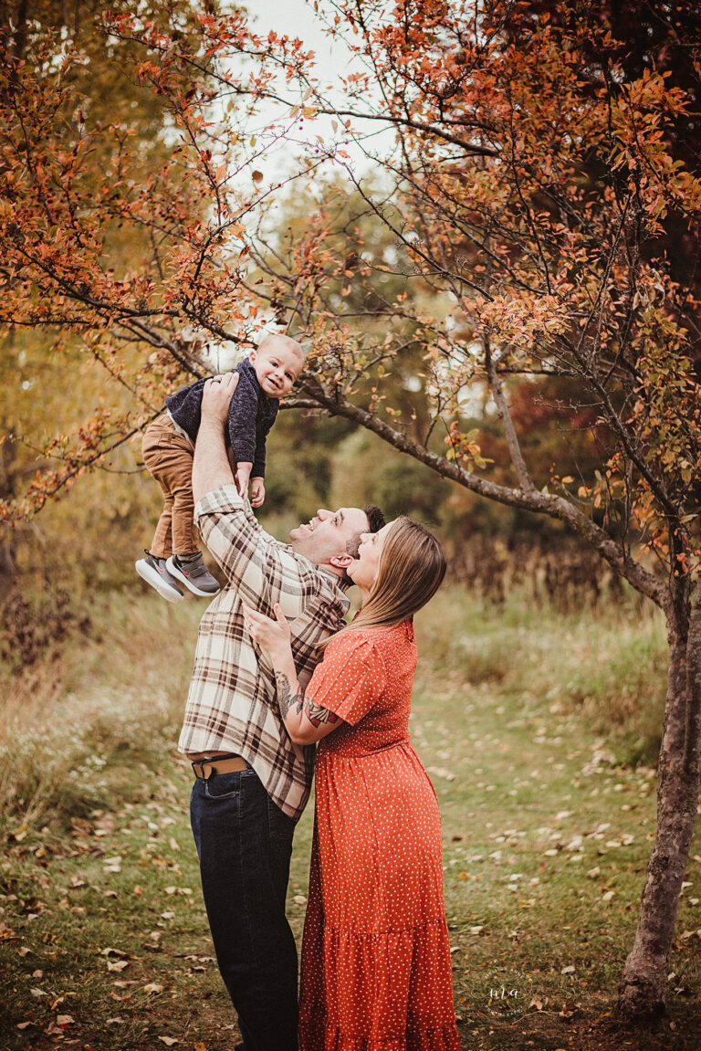 Michigan family photographer Melissa Anne Photography outdoor family photo session