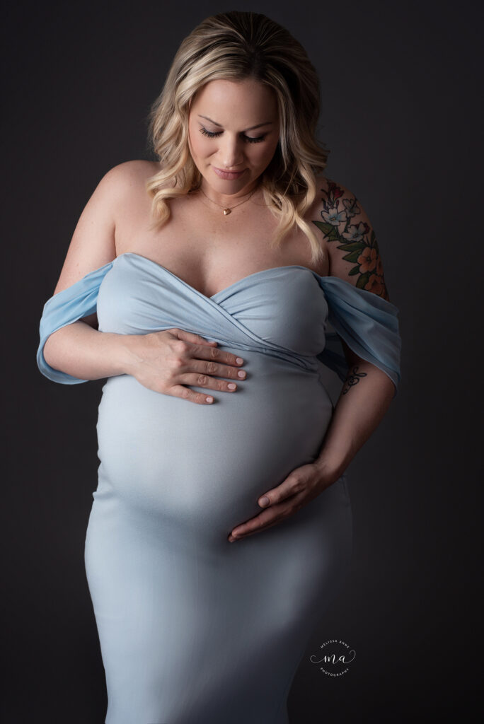 Michigan newborn maternity photographer Melissa Anne Photography studio maternity photo shoot