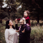 Metro-Detroit-Fall-family-photo-sessions-Melissa-anne-Photography-outdoor-family-photos-at-park-in-the-fall