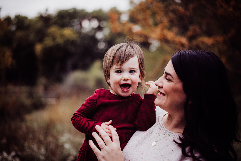 Metro-Detroit-family-photographer-Melissa-Anne-Photography-mother-and-baby-outdoor-fall-session