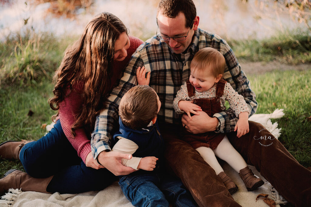 Michigan family photographer Melissa Anne Photography family photo session in fall at park with kids