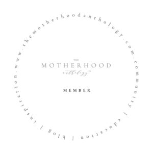 motherhood anthology badge member Melissa Anne Photography