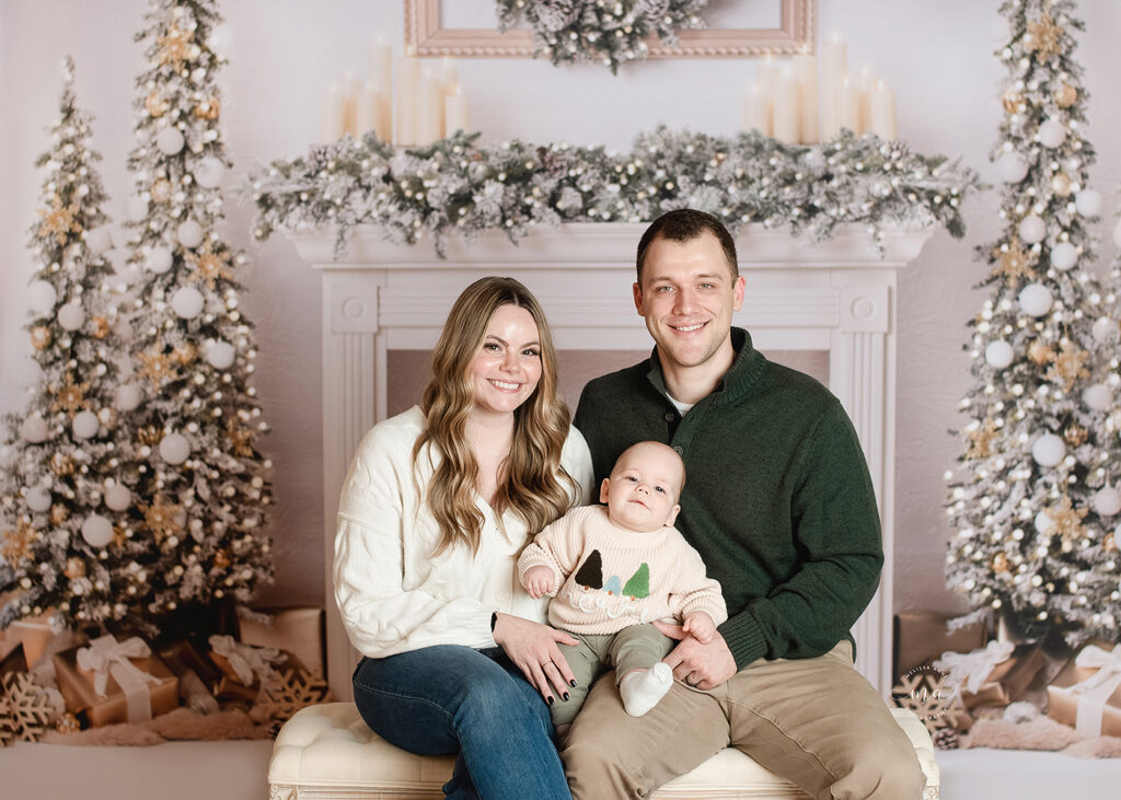 Michigan Christmas Mini Sessions Melissa Anne Photography family scene