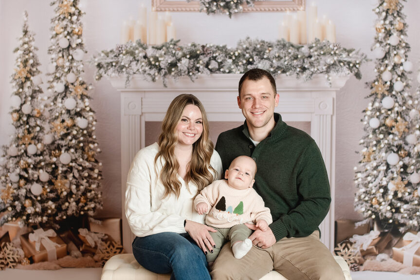 Michigan-Christmas-Mini-Sessions-Melissa-Anne-Photography-family-scene
