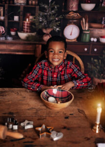 Troy-Michigan-Christmas-mini-sessions-Melissa-Anne-Photography-little-boy-baking-cookies