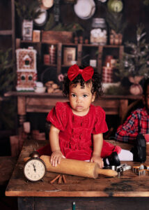 Troy-Michigan-Christmas-mini-sessions-Melissa-Anne-Photography-little-girl-baking-cookies