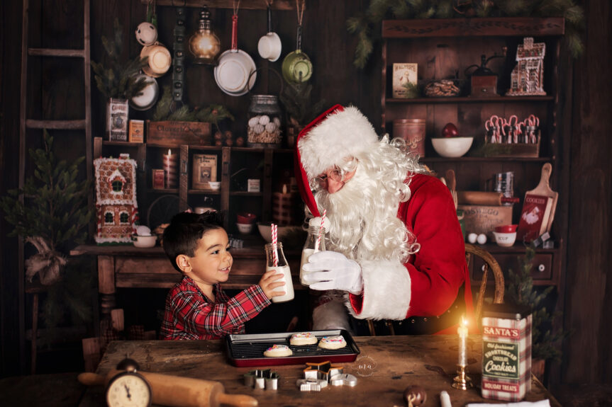 Troy Michigan Christmas mini sessions Melissa Anne Photography milk and cookies with Santa